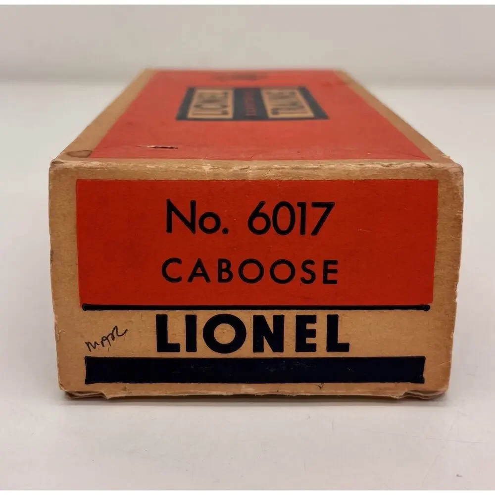Lionel Postwar Caboose 6017 Maroon w/ Tabs Original Box